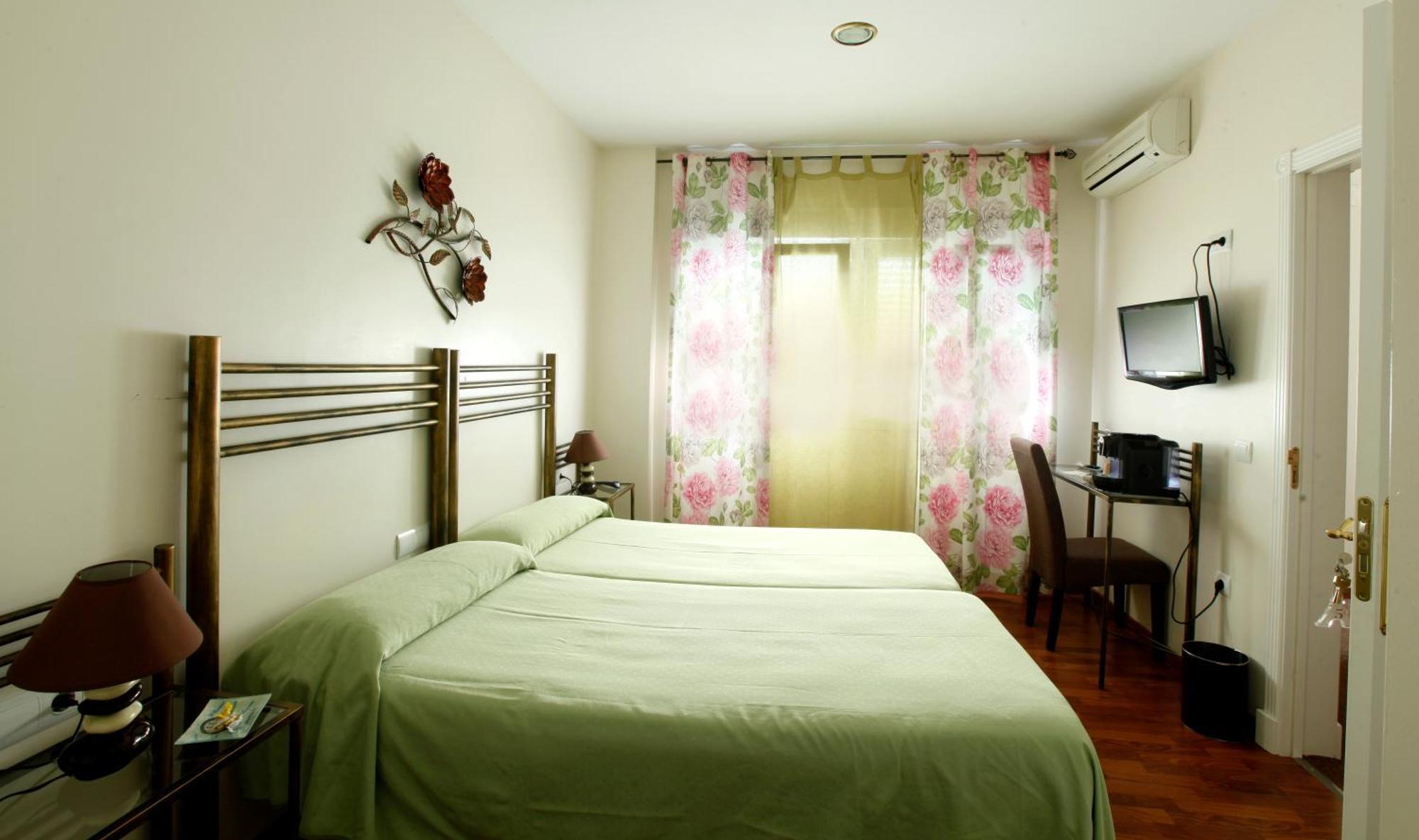 Hostal Paris San Fernando Bilik gambar
