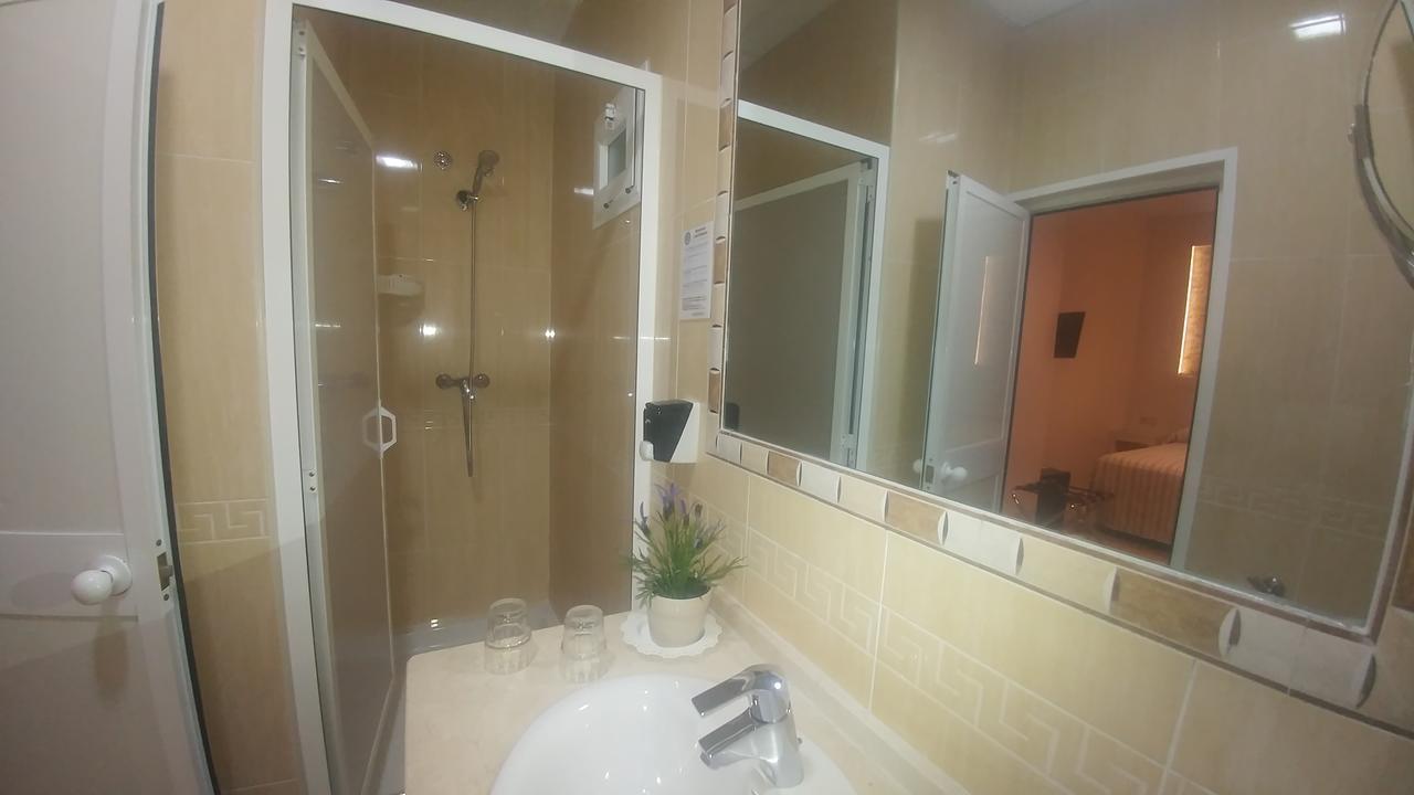 Hostal Paris San Fernando Luaran gambar